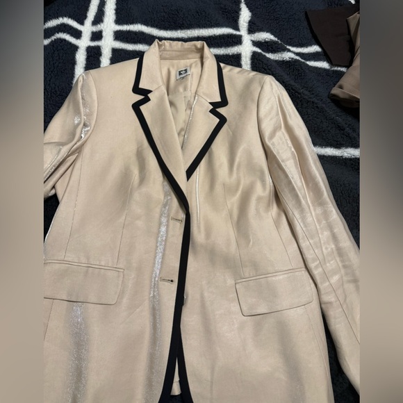 Good Blazer - Picture 2 of 6